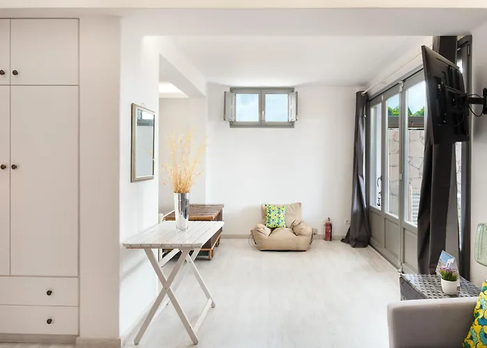 Luna Rossa Milos - Lavender Apartment *